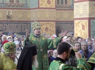 В праздник Входа Господня в Иерусалим епископ Флавиан совершил Литургию в кафедральном соборе города Череповца