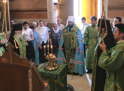 В канун дня памяти преподобного Сергия Радонежского митрополит Игнатий возглавил всенощное бдение в Духовом храме Троице-Сергиевой лавре