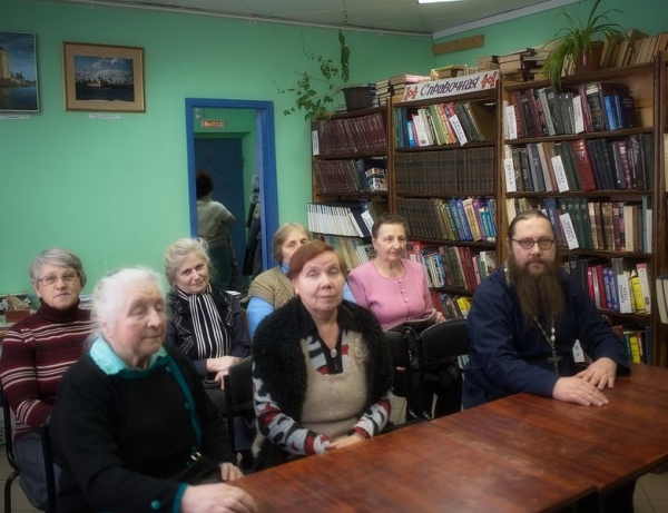 В библиотеке города Кириллова проходят беседы о Православии