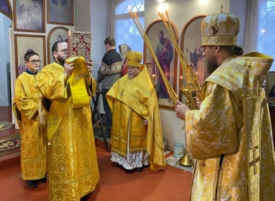 В попразднство Богоявления епископ Игнатий совершил Литургию в Благовещенском храме города Устюжны