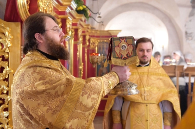 Глава Вологодской митрополии епископ Игнатий совершил Литургию в храме Успения Пресвятой Богородицы на Наволоке