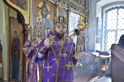 В день празднования Торжества Православия митрополит Игнатий совершил Литургию в храме Покрова на Торгу