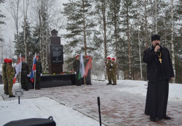 В деревне Ростилово Грязовецкого района состоялось открытие обновленного памятника воинам Великой Отечественной войны