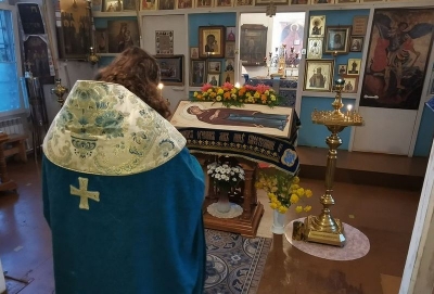 Чин Погребения Божией Матери совершили в кирилловском Казанском соборе