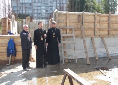 Епископ Флавиан посетил строящийся храм в Череповце
