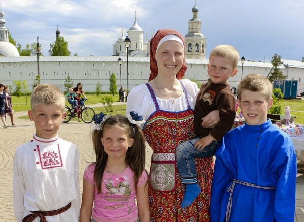 Женсовет Вологодской епархии продолжает сбор средств в помощь многодетным семьям отошедших ко Господу клириков Вологодской епархии