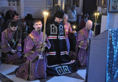 Епископ Флавиан совершил повечерие с чтением Великого канона преподобного Андрея Критского в Сергиевском храме Череповца