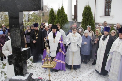 Епископ Флавиан совершил Литургию в Дмитриевскую родительскую субботу в храме Рождества Христова города Череповца