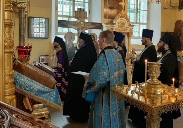 Епископ Игнатий совершил молебен в Воскресенском соборе Череповца