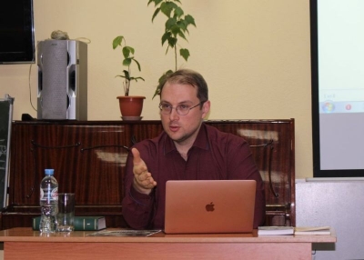 В Череповце состоялась встреча с известным российским историком Александром Мраморновым