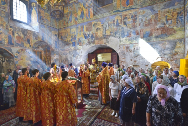 В день празднования Рождества Иоанна Предтечи митрополит Игнатий совершил Литургию в Иоанно-Предтеченском храме в Рощенье