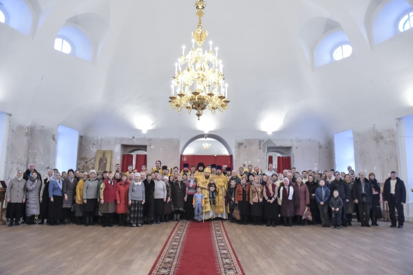 В первый день нового года митрополит Игнатий совершил Литургию в Воскресенском кафедральном соборе Вологды