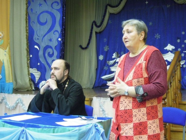 Сотрудники Череповецкой епархии приняли участие в городском круглом столе о роли отца в семье