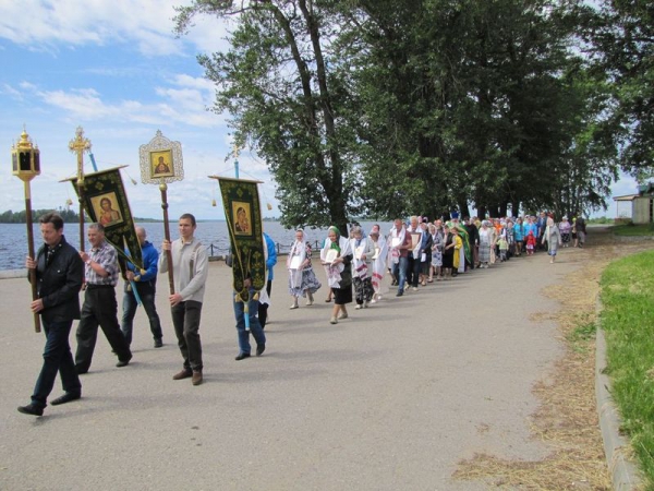 В селе Устье состоялся крестный ход в день памяти Всех Вологодских святых