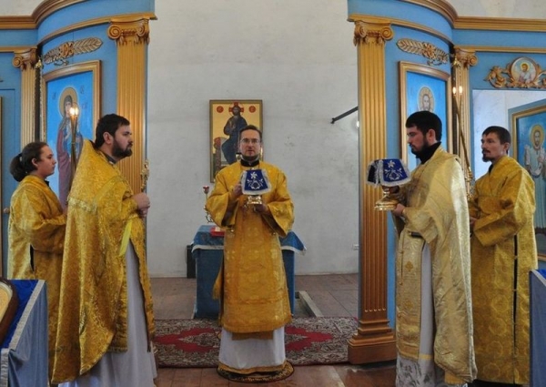 Епископ Флавиан совершил богослужение в Покровском храме деревни Конечное
