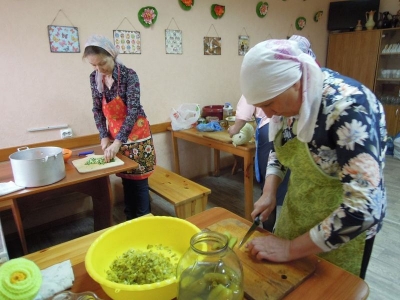 В Череповце добровольцы организовали благотворительный обед для отделения социальной адаптации «Забота»