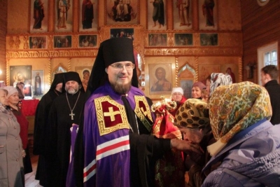 Епископ Флавиан совершил всенощное бдение в Воскресенском храме села Трошигино