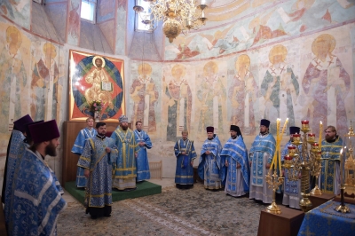 В праздник Успения Пресвятой Богородицы епископ Игнатий совершил Литургию в Софийском Успенском соборе