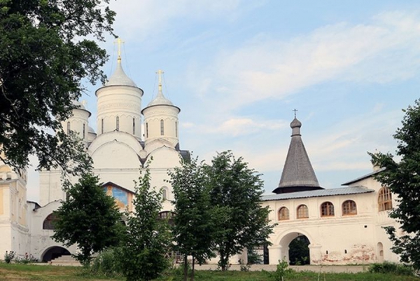 Жители дома-интерната для престарелых и инвалидов №1 посетили Спасо-Прилуцкий Димитриев монастырь