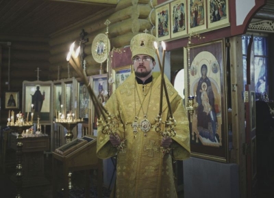 В день памяти святителя Спиридона Тримифунтского епископ Флавиан совершил Божественную литургию в храме поселка Чагоды