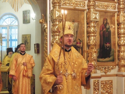 В день Собора вселенских учителей епископ Флавиан совершил Литургию в Архиерейском Воскресенском подворье города Череповца