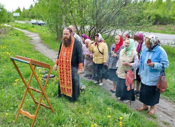 Кирилловчане помолились на месте уничтоженного Никольского храма