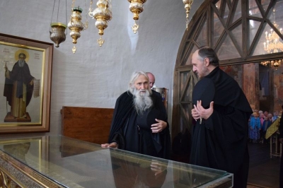 Схиархимандрит Илия посетил монастыри Кирилловского района