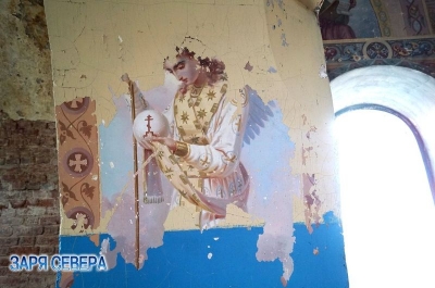 В Георгиевском храме села Косково работает группа художников-реставраторов из академии им. Штиглица