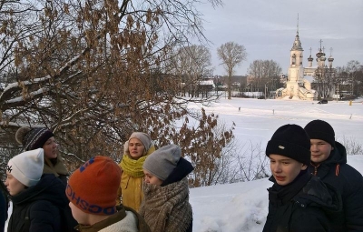 Юные воспитанники Отделения дополнительного духовного образования семинарии побывали на экскурсии по центральной части Вологды