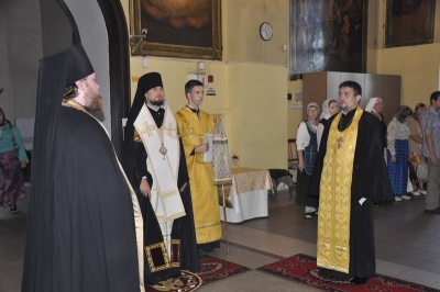 Епископ Флавиан совершил всенощное бдение в канун памяти рождества Николая Чудотворца