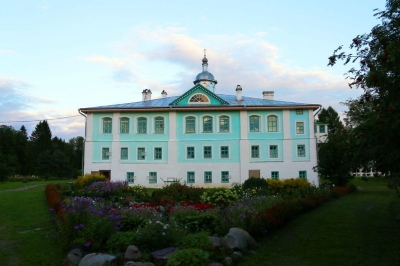 В августе 2019 года Павло-Обнорскому монастырю переданы в собственность четыре здания