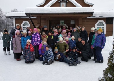 Учащиеся воскресной школы имени Анны Демидовой посетили святыни Сизьмы