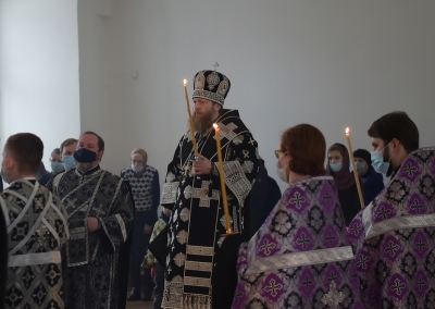 Митрополит Савва возглавил вечерню с чином пассии в Воскресенском кафедральном соборе Вологды