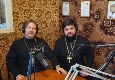 Священники миссионерского отдела Вологодской епархии выступили в прямом эфире радиостанции «Эхо Вологды»