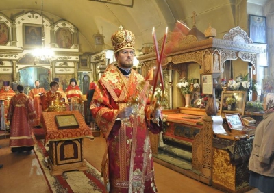 Епископ Флавиан совершил Литургию и крестный ход в субботу Светлой седмицы