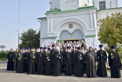 В день памяти преподобных Зосимы и Савватия Соловецких митрополит Игнатий совершил Литургию в Андреевском храме города Вологды