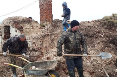 Прихожане Лазаревского храма города Вологды потрудились в Спасо-Каменном монастыре