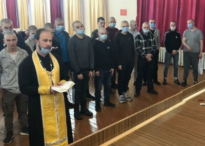 Священник благословил призывников на несение военной службы
