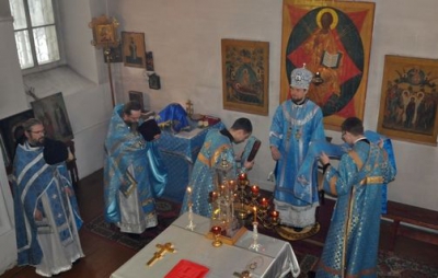 Епископ Флавиан совершил Литургию в Сретенском храме города Вытегры в престольный праздник