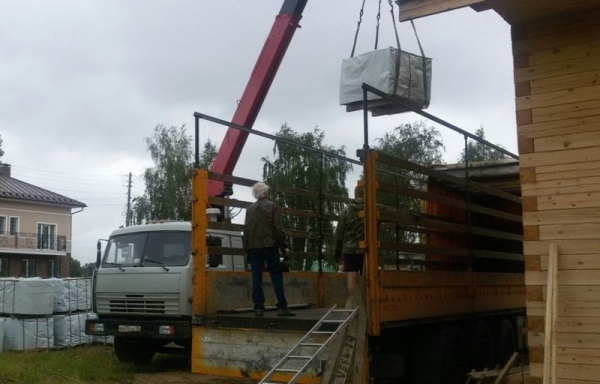 В храме Святителя Николая “Золотые Кресты” возобновились восстановительные работы