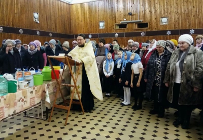 В престольный праздник в Богоявленском храме города Кадникова состоялся чин великого освящения воды