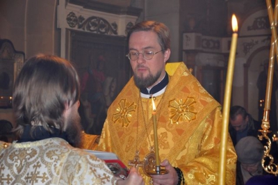 Епископ Флавиан совершил всенощное бдение в Казанском храме города Устюжны