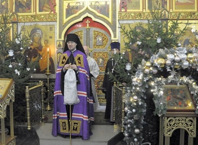 В навечерие Рождества Христова епископ Флавиан совершил богослужение в Христорождественском храме Череповца