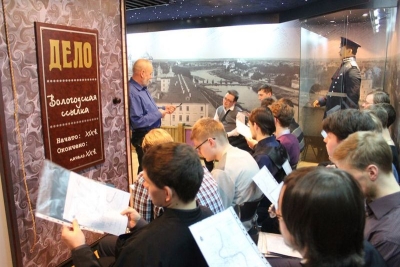 Студенты семинарии посетили экспозицию об истории Вологодской ссылки