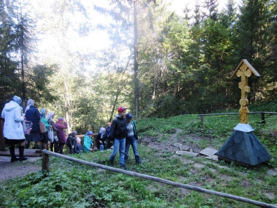 Прихожане храма Покрова Пресвятой Богородицы на Козлене посетили Павло-Обнорский монастырь