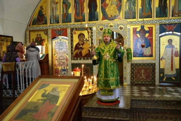 В день памяти святой блаженной Ксении Петербургской епископ Тарасий совершил Литургию в Прокопиевском соборе Великого Устюга