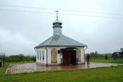 В день Отдания праздника Пятидесятницы епископ Тарасий совершил Божественную литургию в храме Святителя Николая Чудотворца деревни Новокузьминское