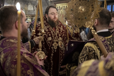 Накануне праздника Торжества Православия митрополит Игнатий совершил всенощное бдение в Троицком храме в Хорошеве