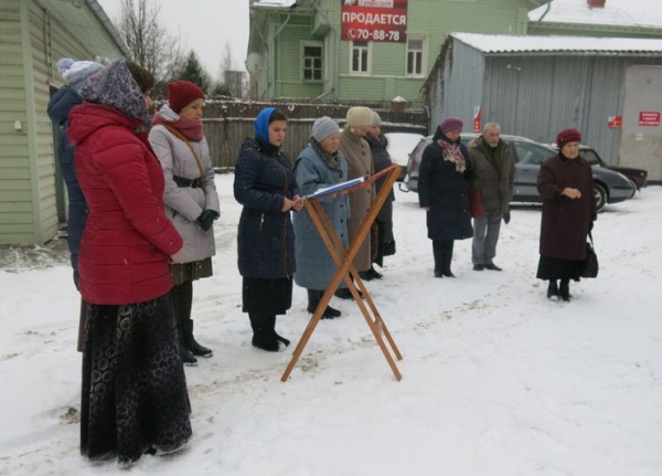 Молебны во дворе храма скоро прекратятся