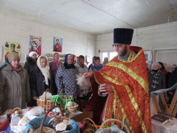 Верующие Верховажского благочиния встретили Святую Пасху